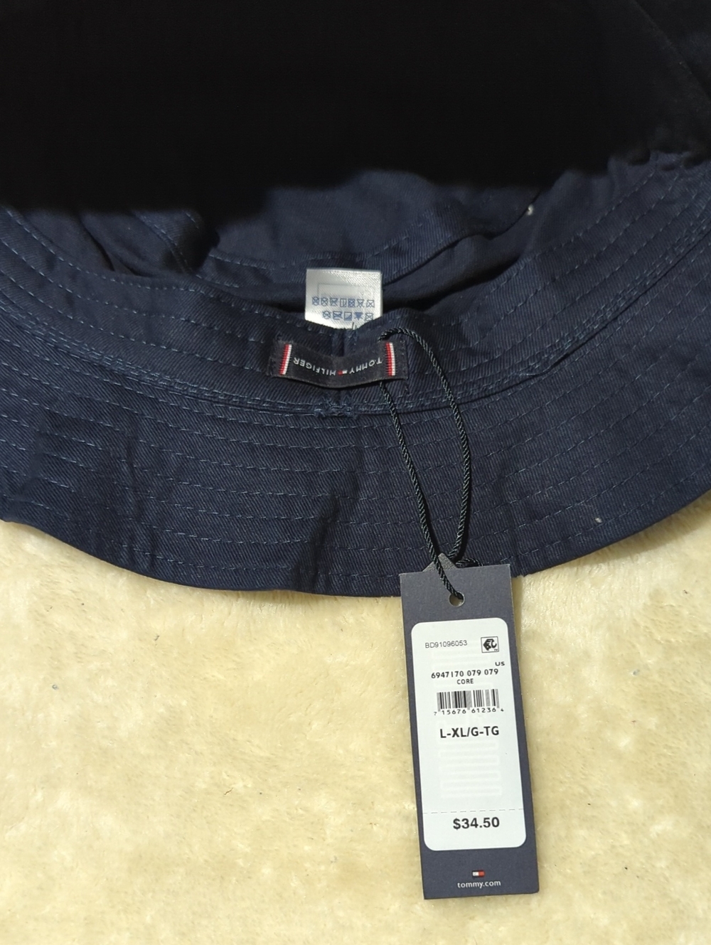 Tommy Hilfiger Dark Blue Bucket Hat with Tag